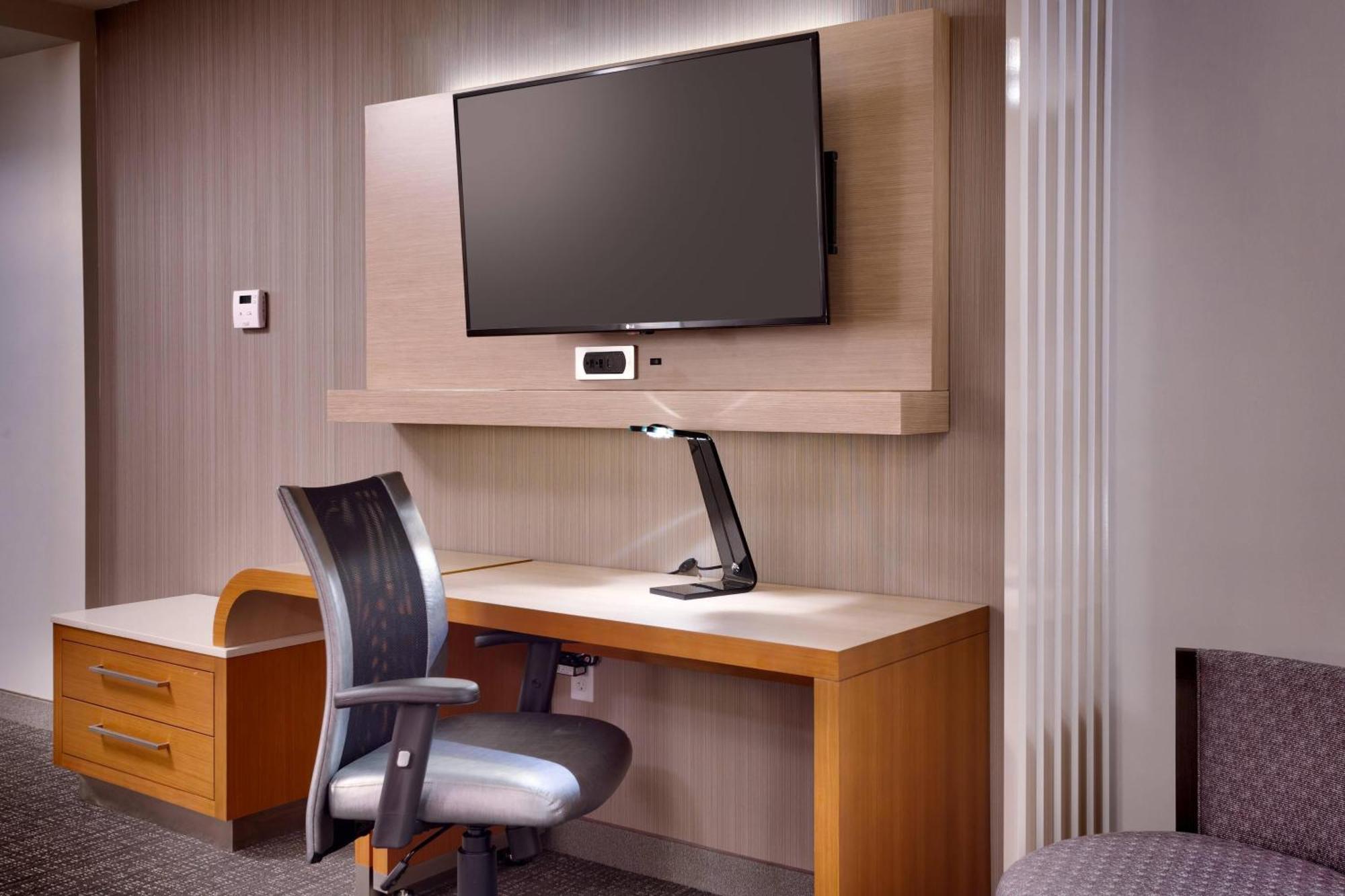 Courtyard By Marriott Salt Lake City Downtown Екстериор снимка