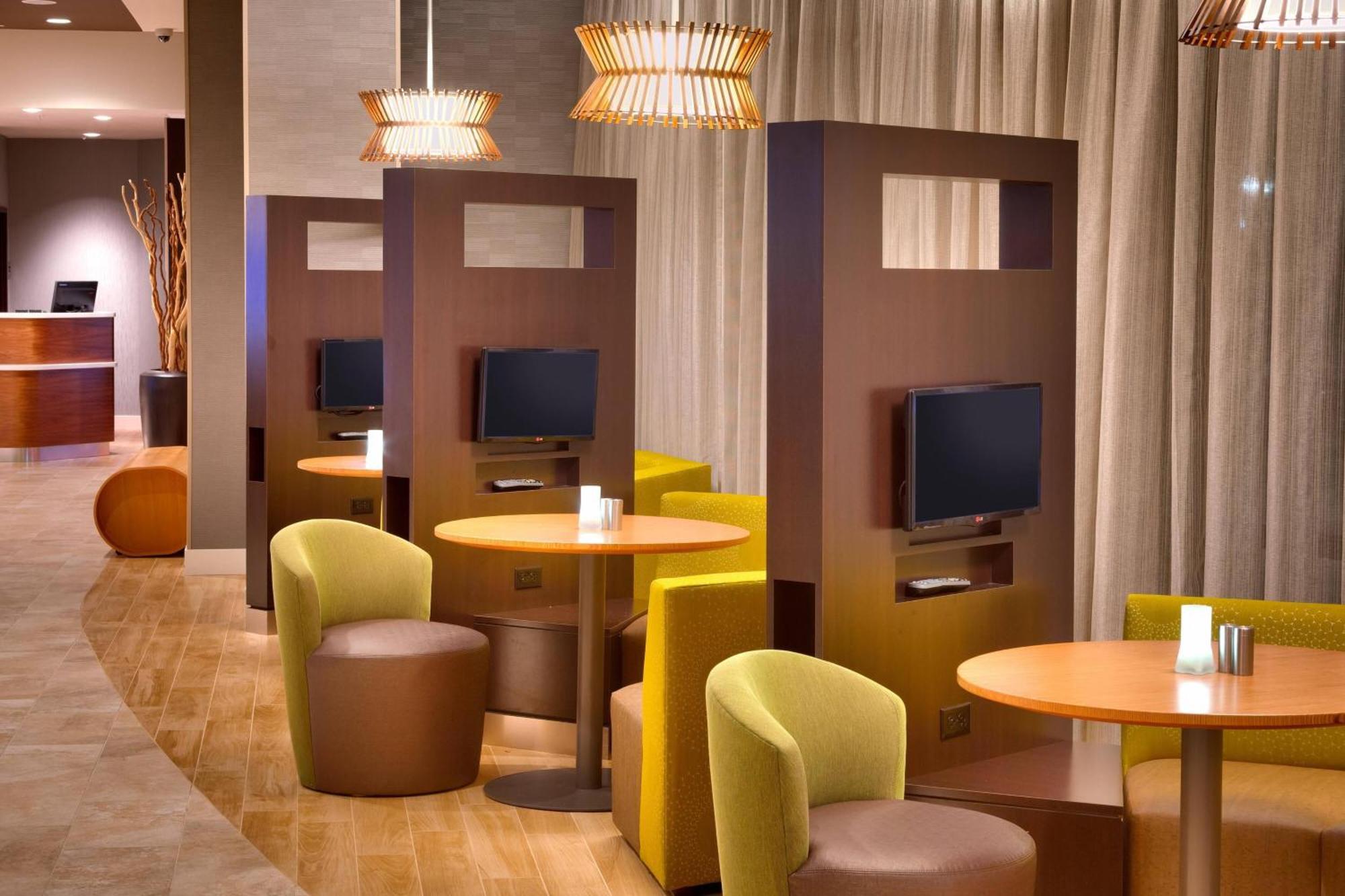 Courtyard By Marriott Salt Lake City Downtown Екстериор снимка