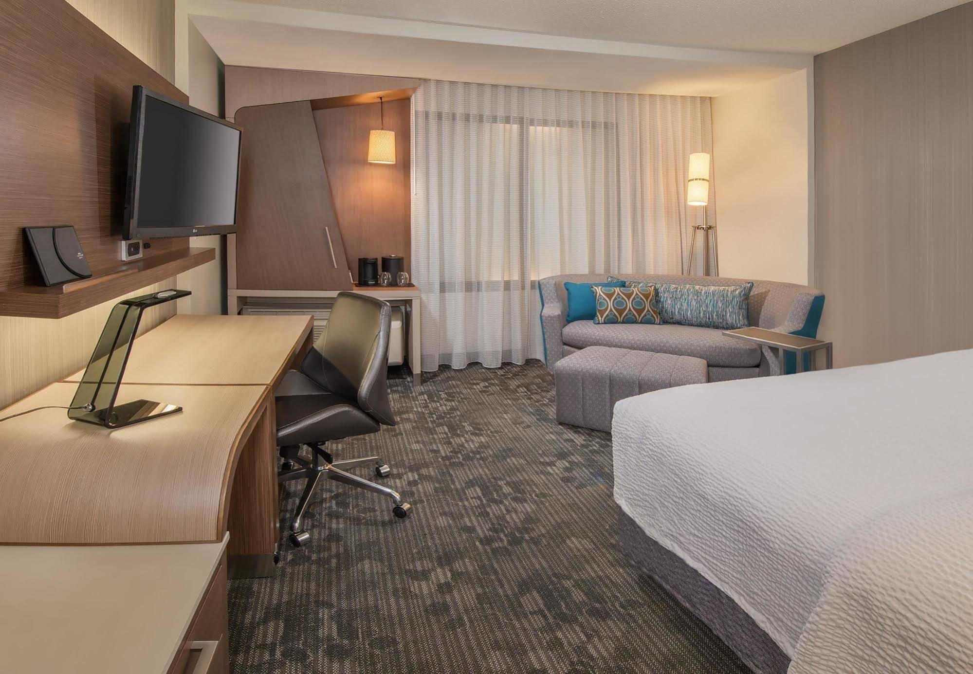 Courtyard By Marriott Salt Lake City Downtown Екстериор снимка