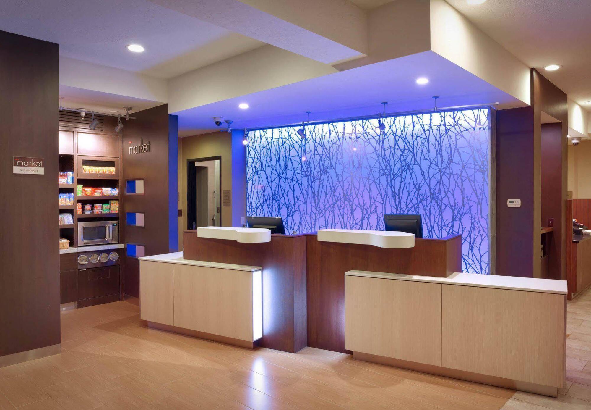 Courtyard By Marriott Salt Lake City Downtown Екстериор снимка