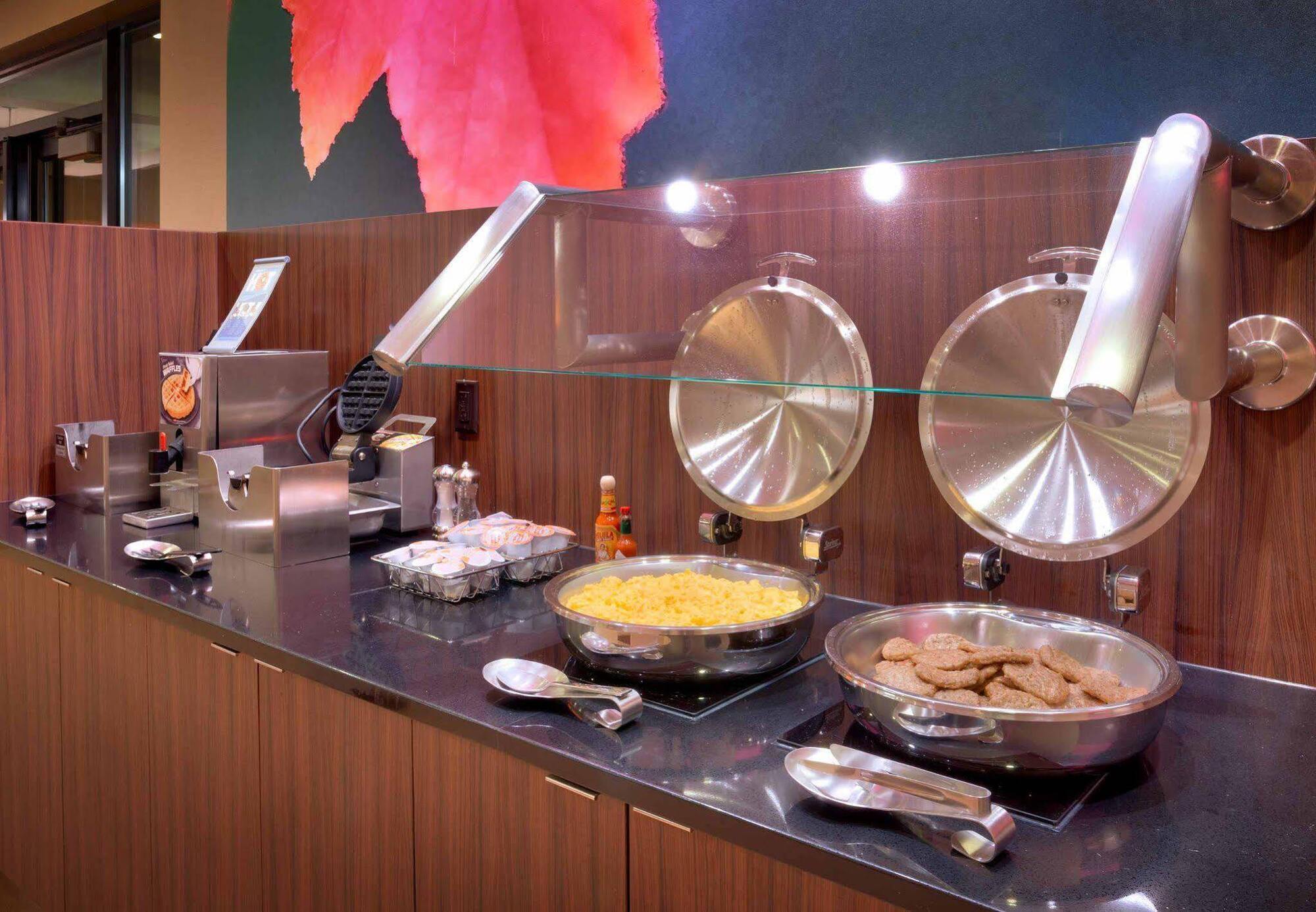 Courtyard By Marriott Salt Lake City Downtown Екстериор снимка