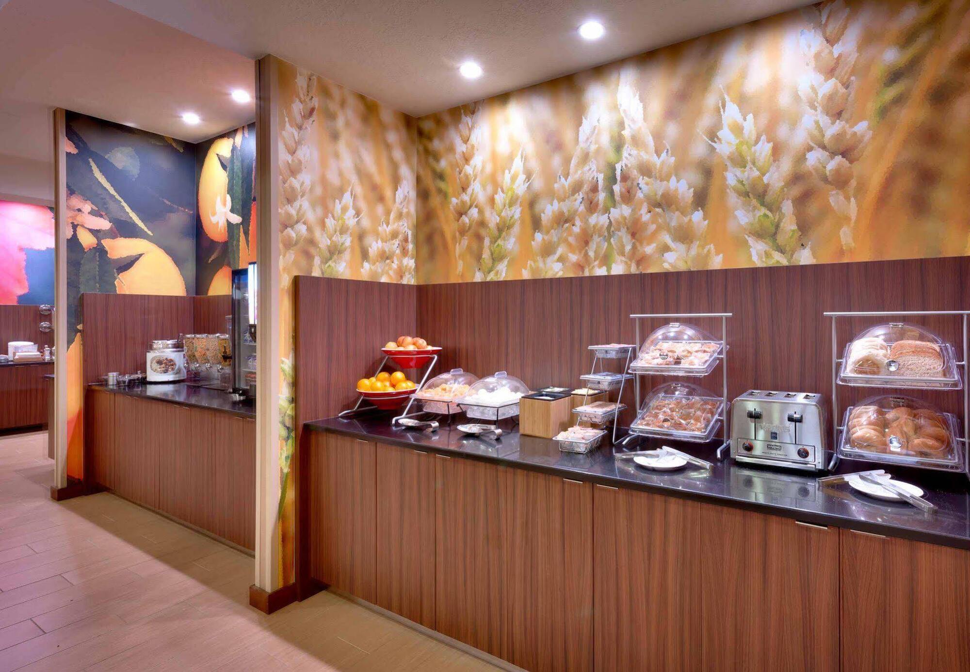 Courtyard By Marriott Salt Lake City Downtown Екстериор снимка