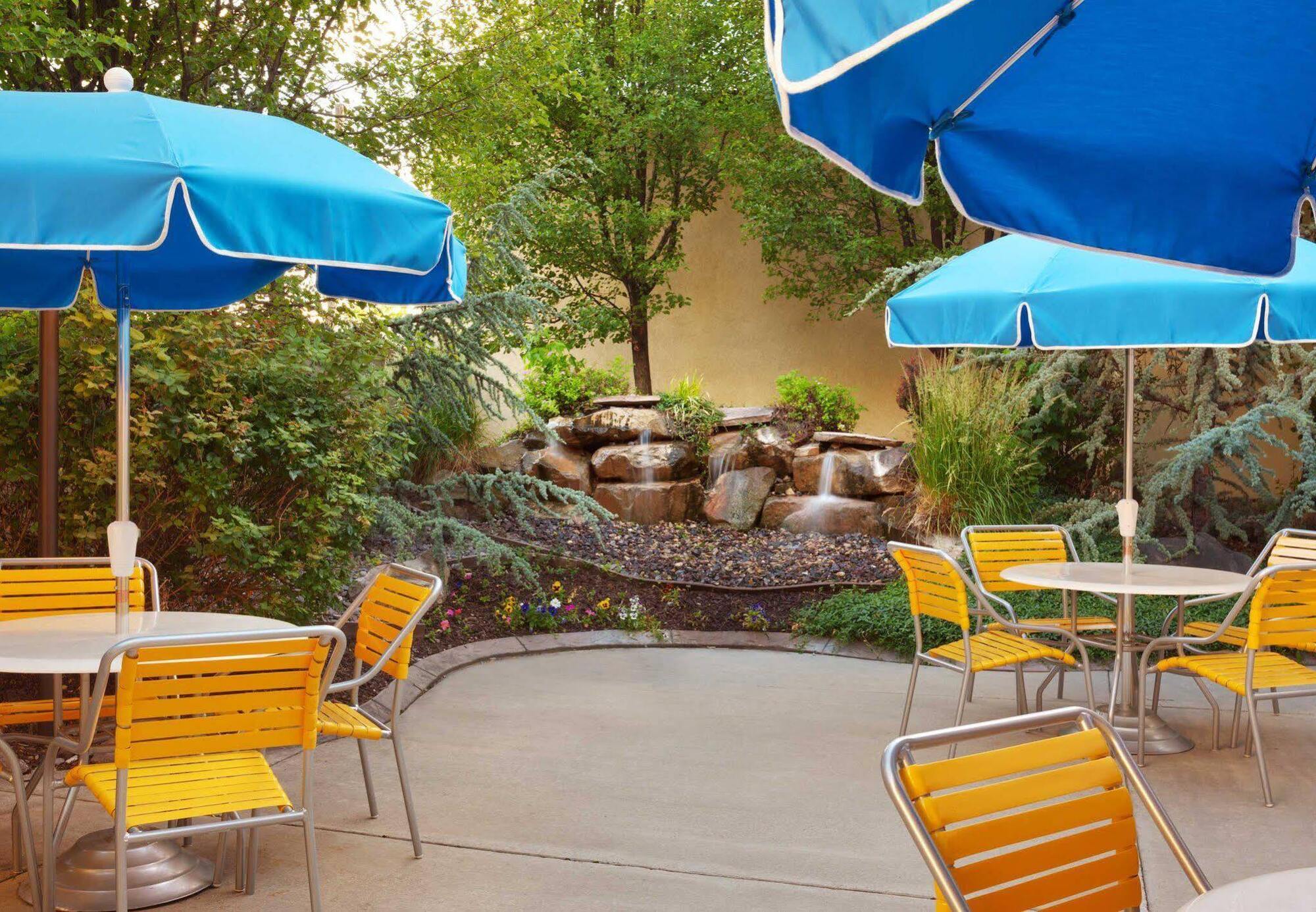 Courtyard By Marriott Salt Lake City Downtown Екстериор снимка