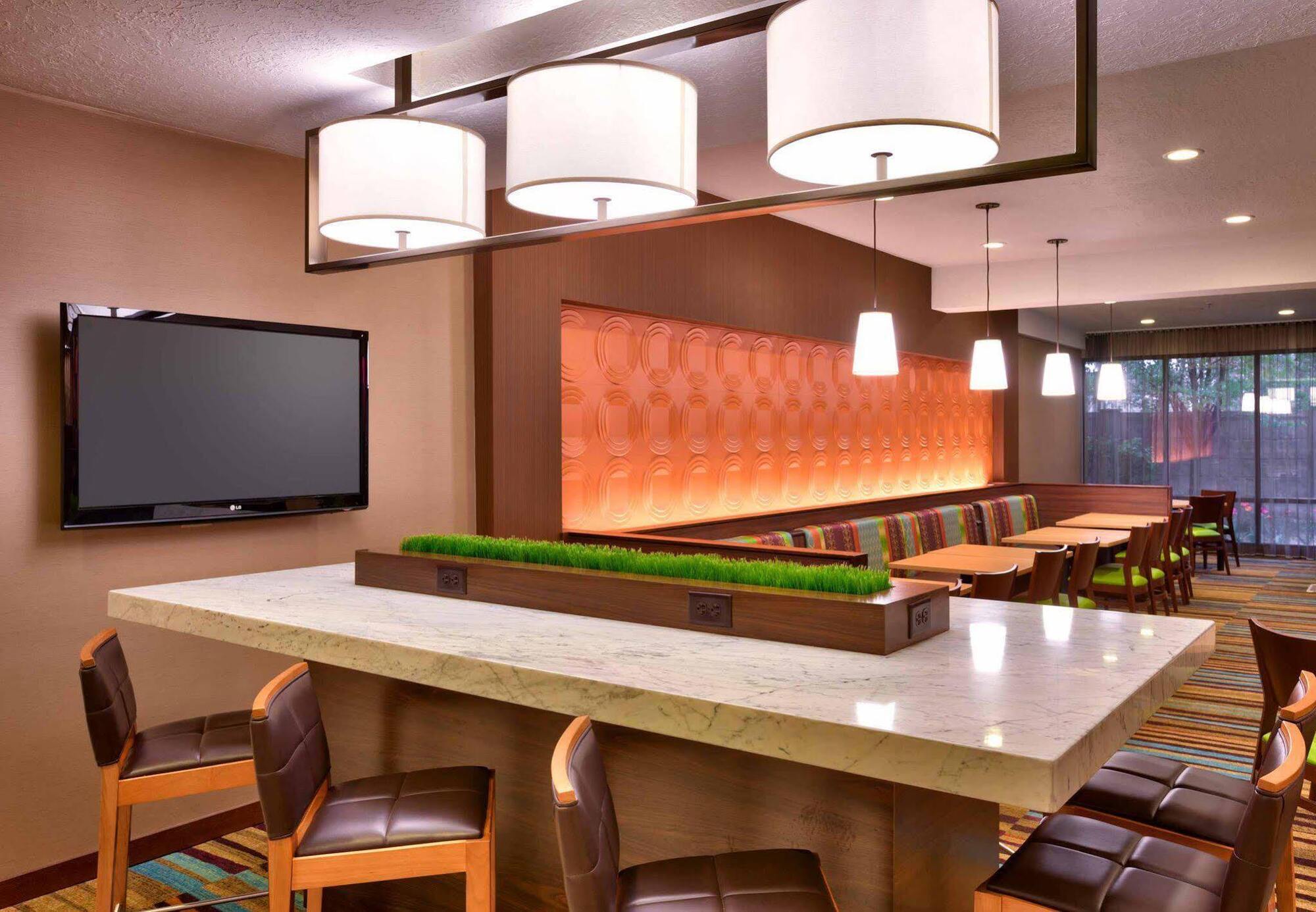 Courtyard By Marriott Salt Lake City Downtown Екстериор снимка